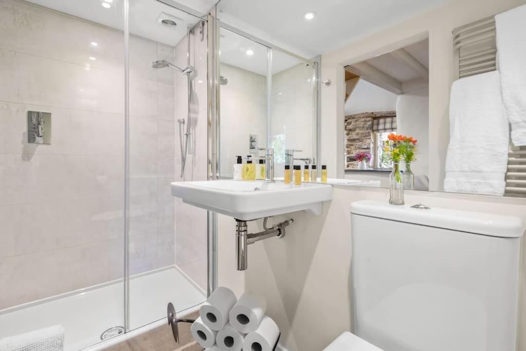 Luxury Self-Contained Cottage For Two With Hot Tub Staverton  Exterior photo